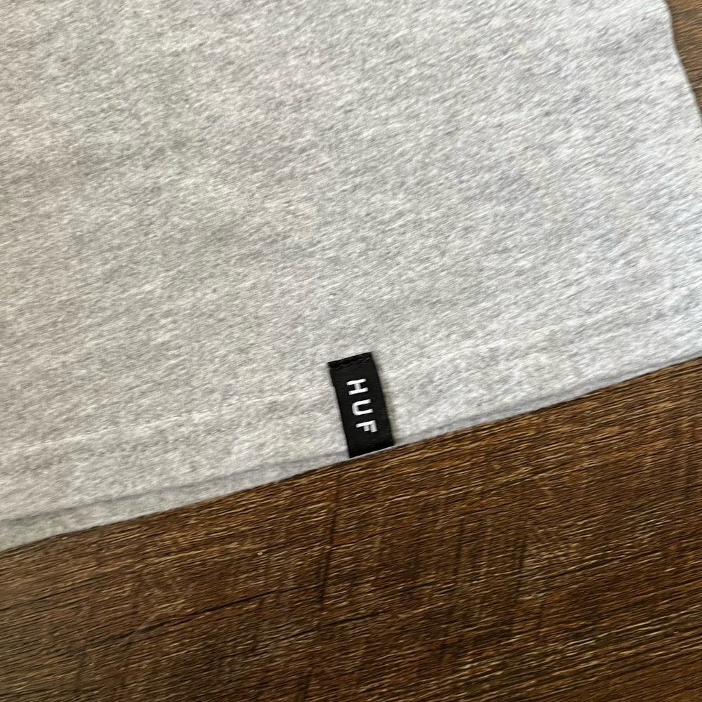 Huf Gray T-shirt - Picture 5 of 5